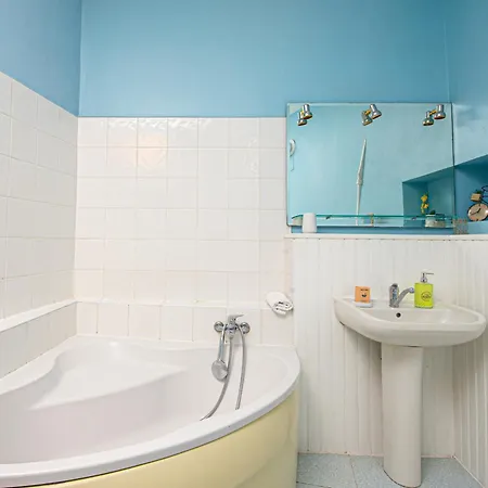 Grand Dans La Vieille 아파트 *