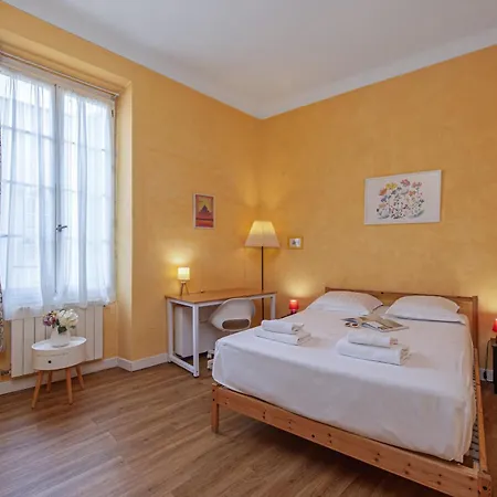 Grand Dans La Vieille *